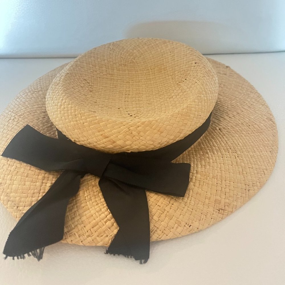 ANN TAYLOR FASHION SUMMER VACATION HAT W BLACK RIBBON